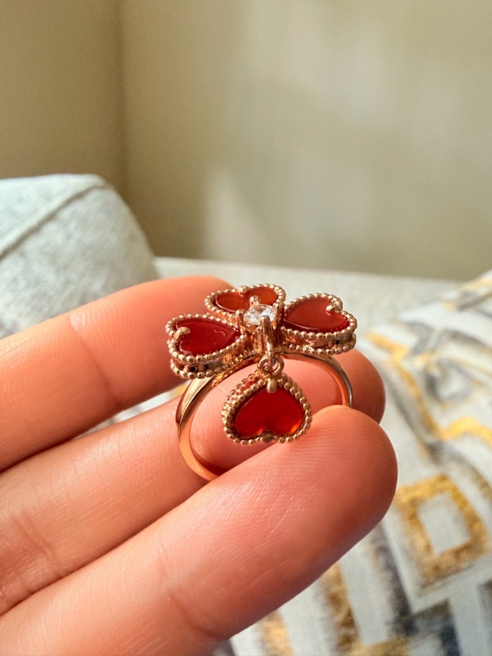 Red Clover Heart Pendant Necklace - Picture 6 of 10